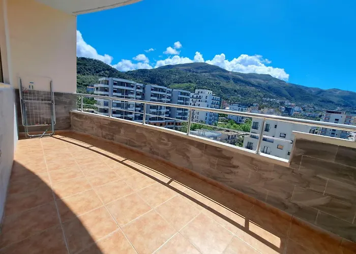 Lungomare Rei\'S Apartment