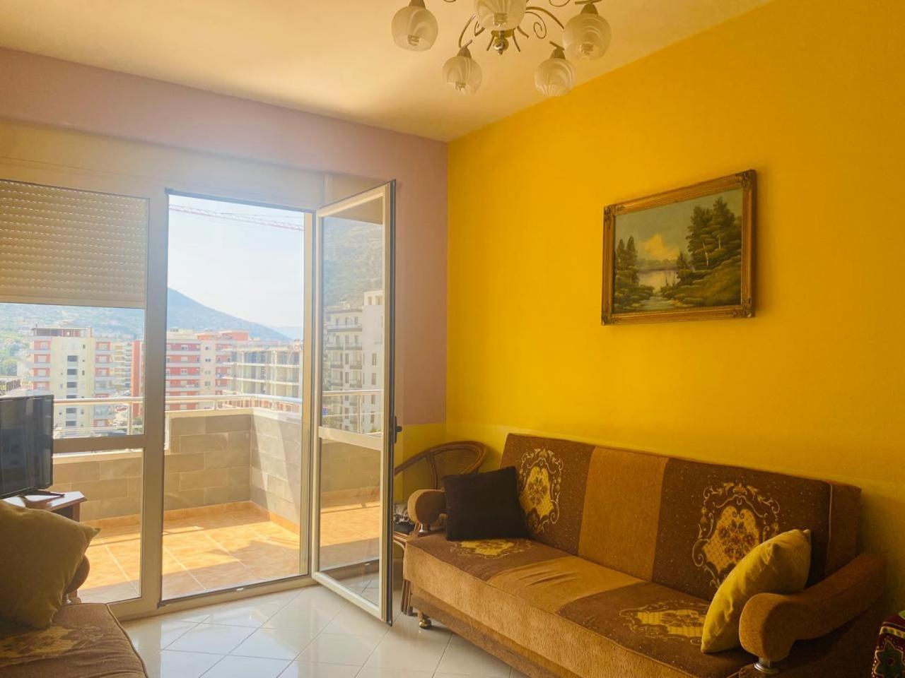 Lungomare Rei's Apartment Vlorë